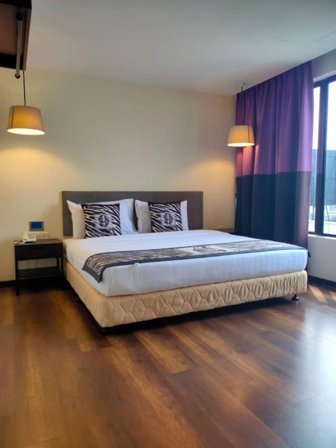 9 Square Hotel - Subang Hotel 3*